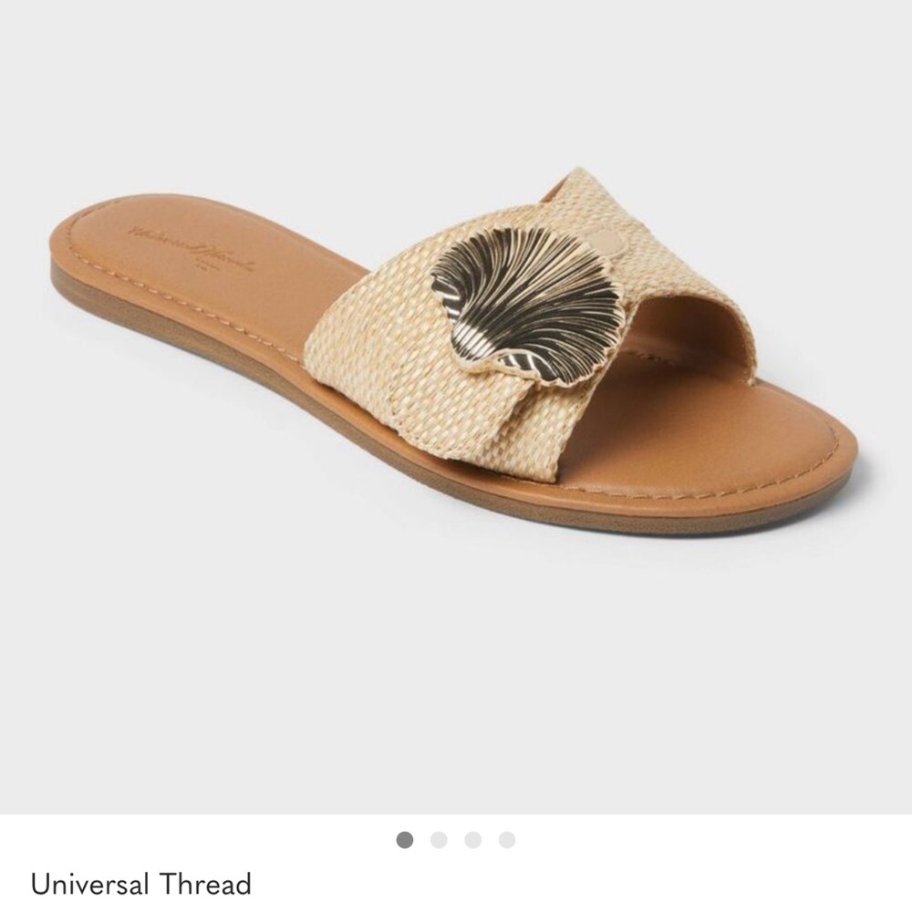 UNIVERSAL THREAD Gold Seashell 🐚 Sandals Size 7.5 NEW